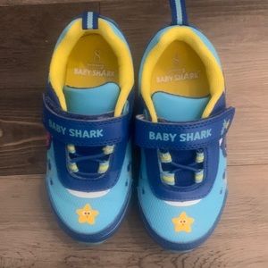 Baby Shark Shoe toddler size 8